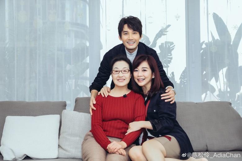 陳松伶笑張鐸似老竇多過似老公 欣賞奶奶堅持日日拉筋 