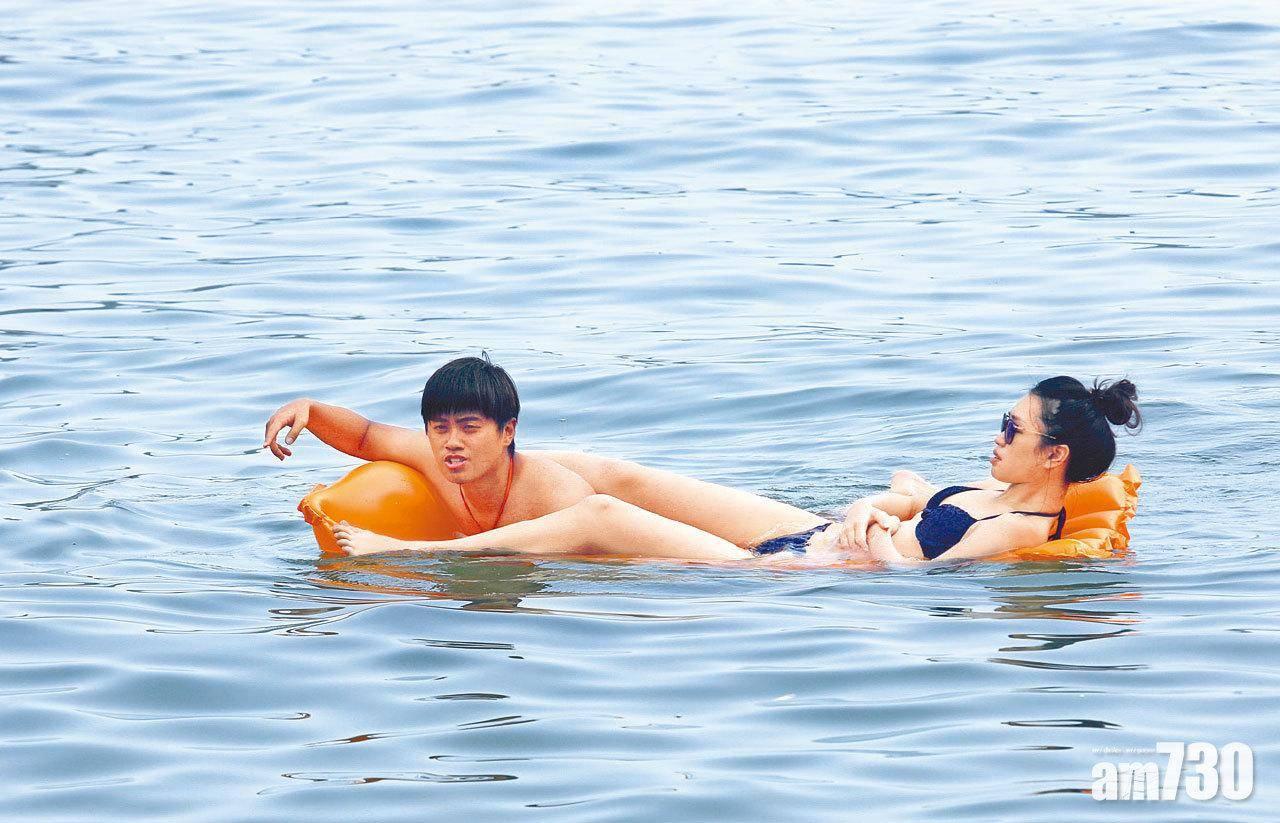 受大浪影響　石澳大浪灣及長洲東灣懸掛紅旗