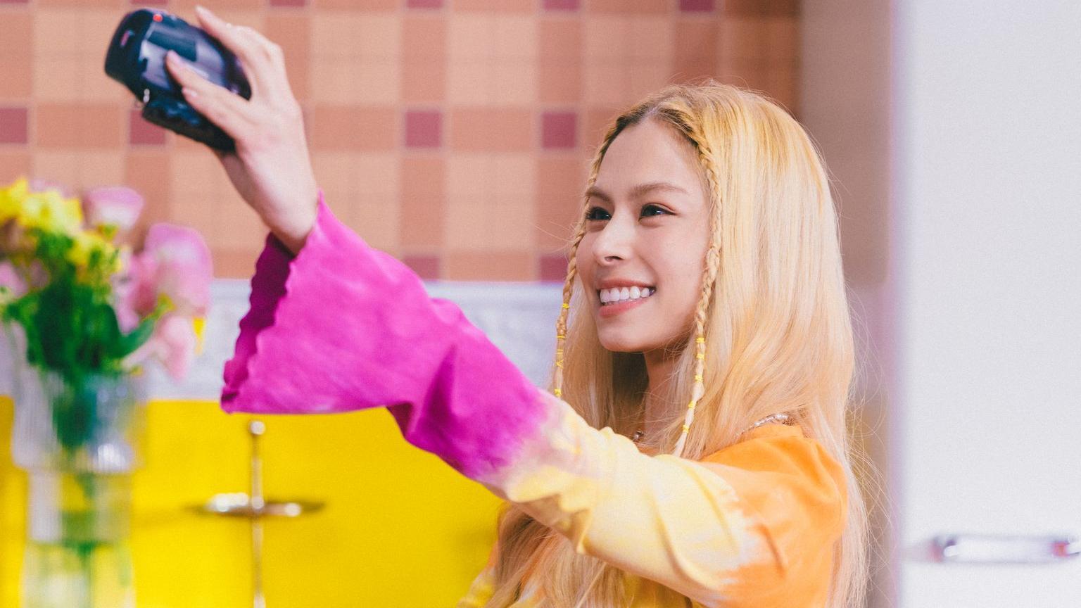 單戀這件小事｜李幸倪推新歌玩單戀 自爆煲電話粥係強項