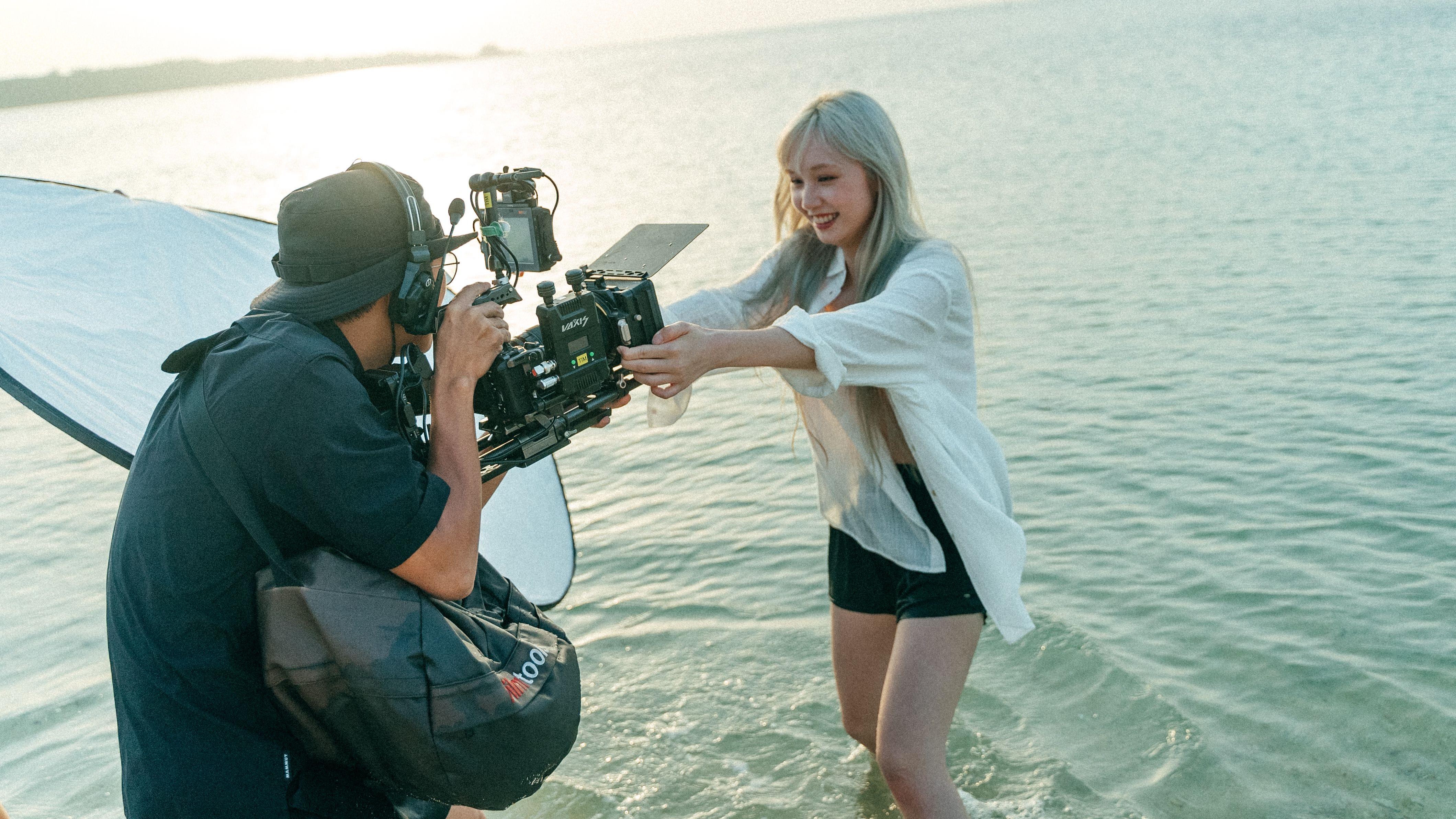 華納新女Nancy Kwai推出處女廣東歌 赴沖繩拍首支個人單曲MV 