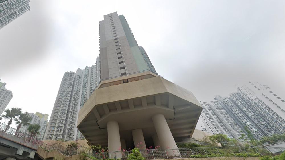 水泉澳邨單位冒煙，掲發女戶主倒斃屋內。(Google Map)