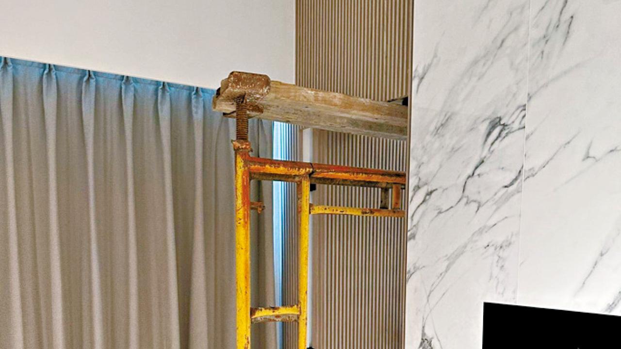 日出康城單位結構牆證違規拆除 屋宇署：無結構危險 須完成臨時加固