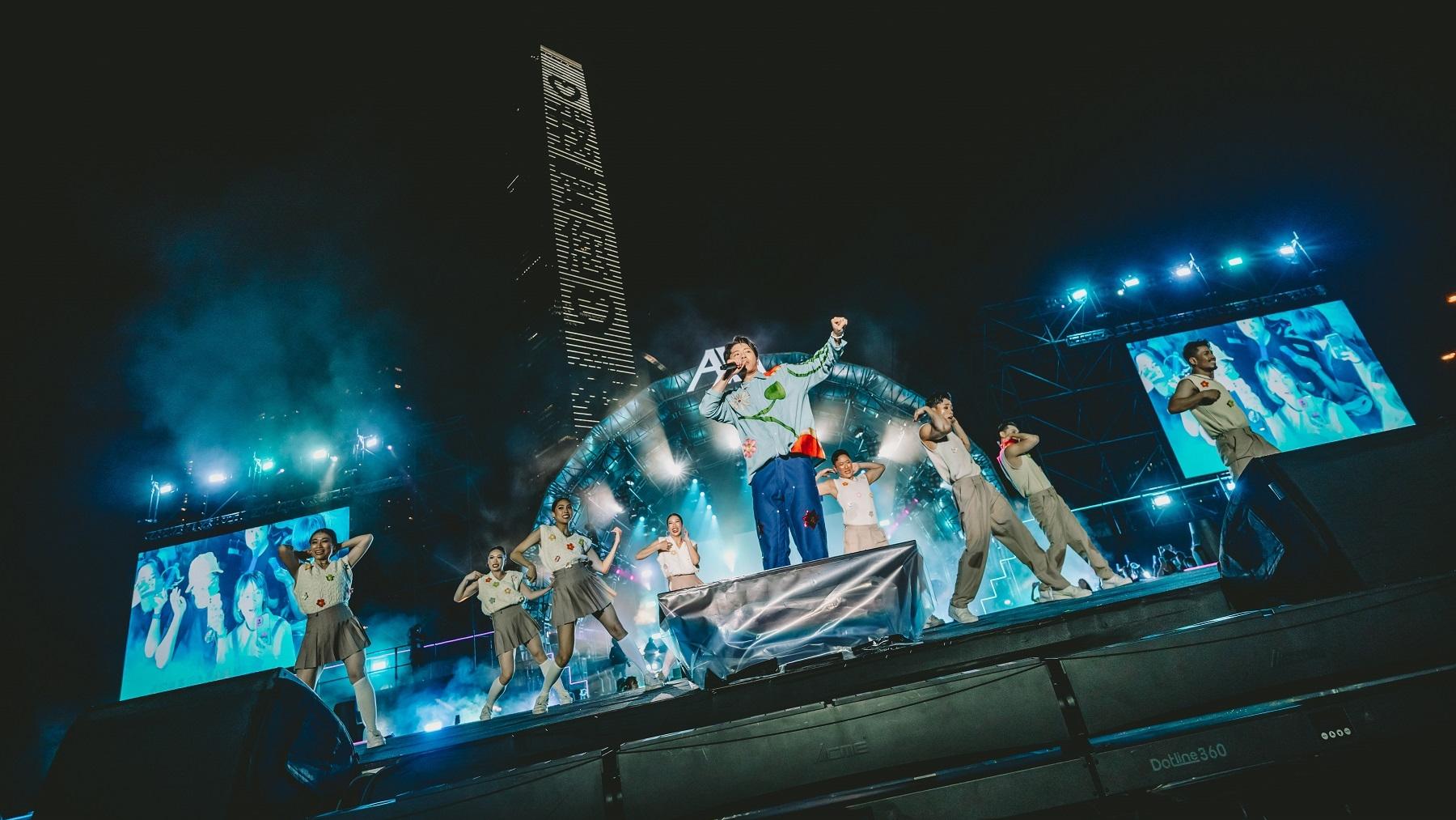 韋禮安相隔七年重回香港首開戶外騷  Encore用廣東話唱《如果可以》