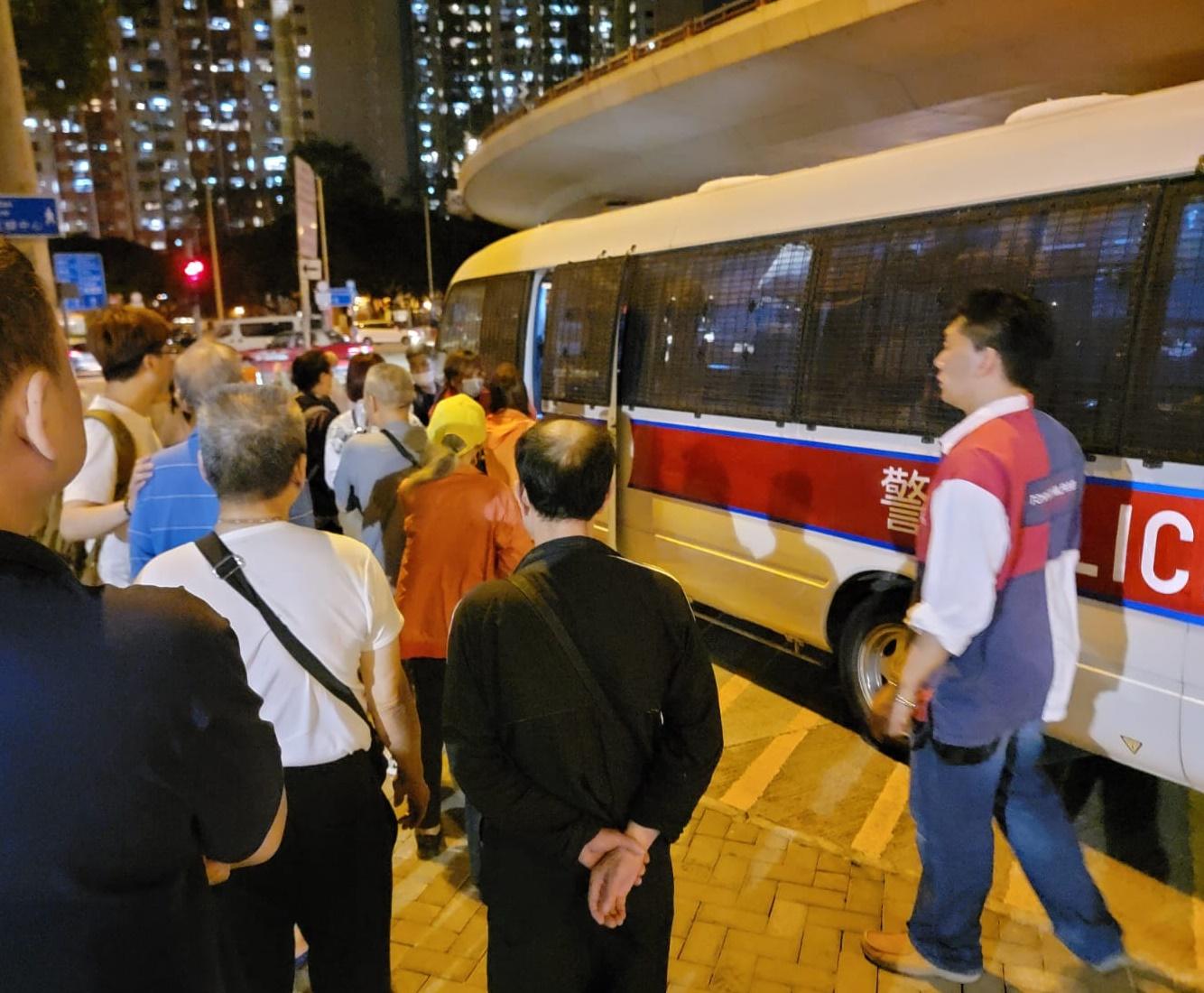 警牛池灣搗破非法麻雀賭檔拘10人檢6500元賭款