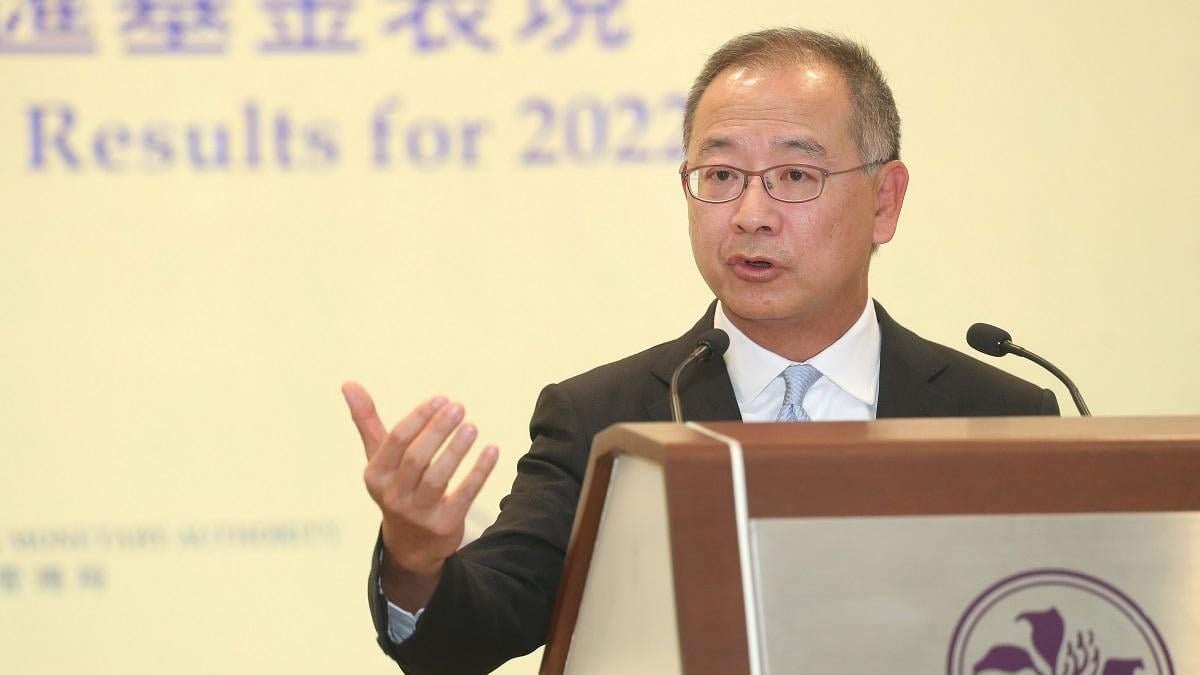 金管局因應美國加息上調利率至5.5厘，余偉文強調本港銀行資金仍充裕。(資料圖片)