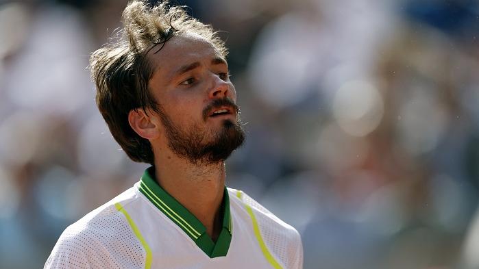 梅韋迪夫法網首圈出局。(路透社)