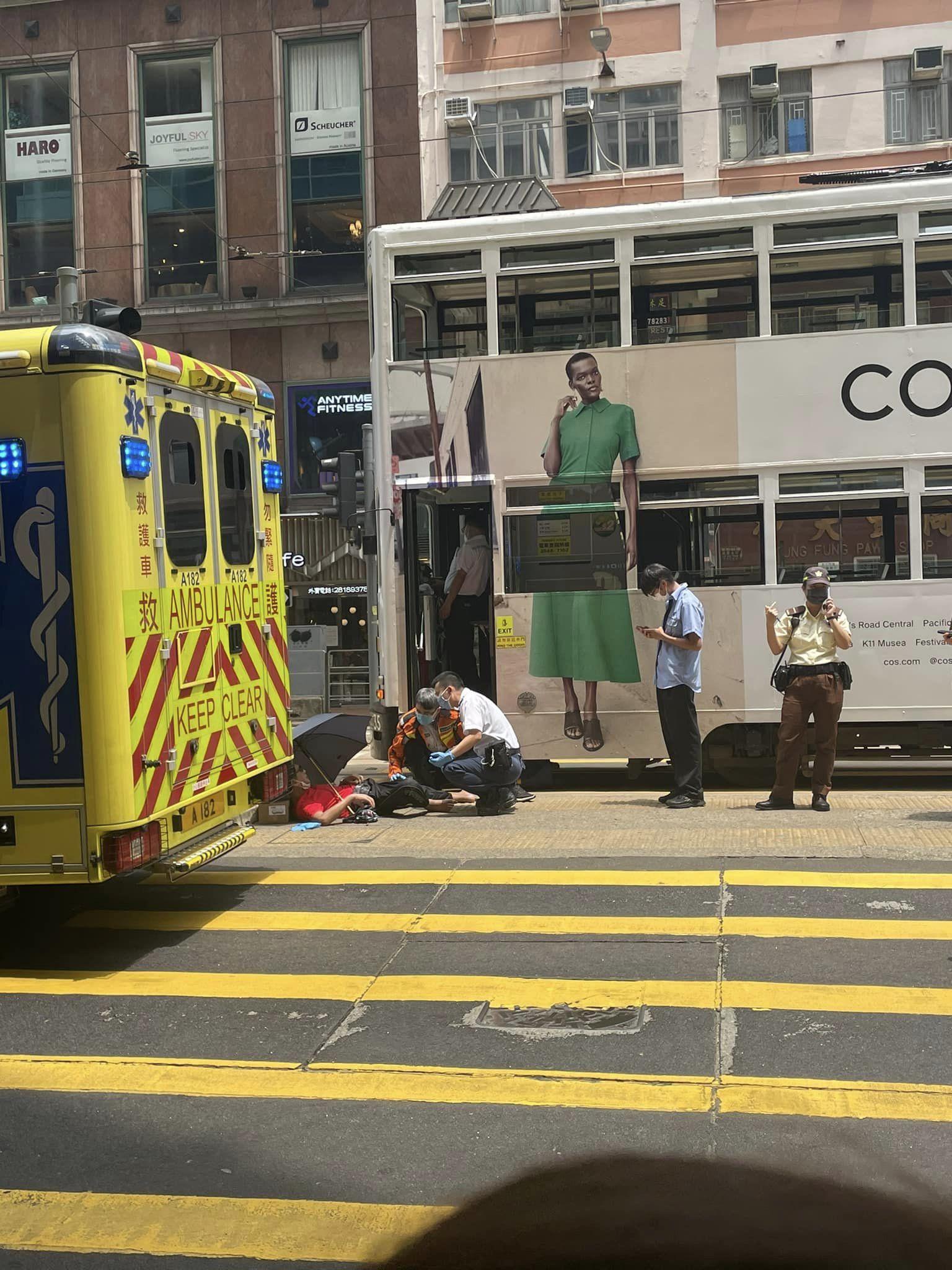 男途人灣仔軒尼詩道遭電車撞　送院治理
