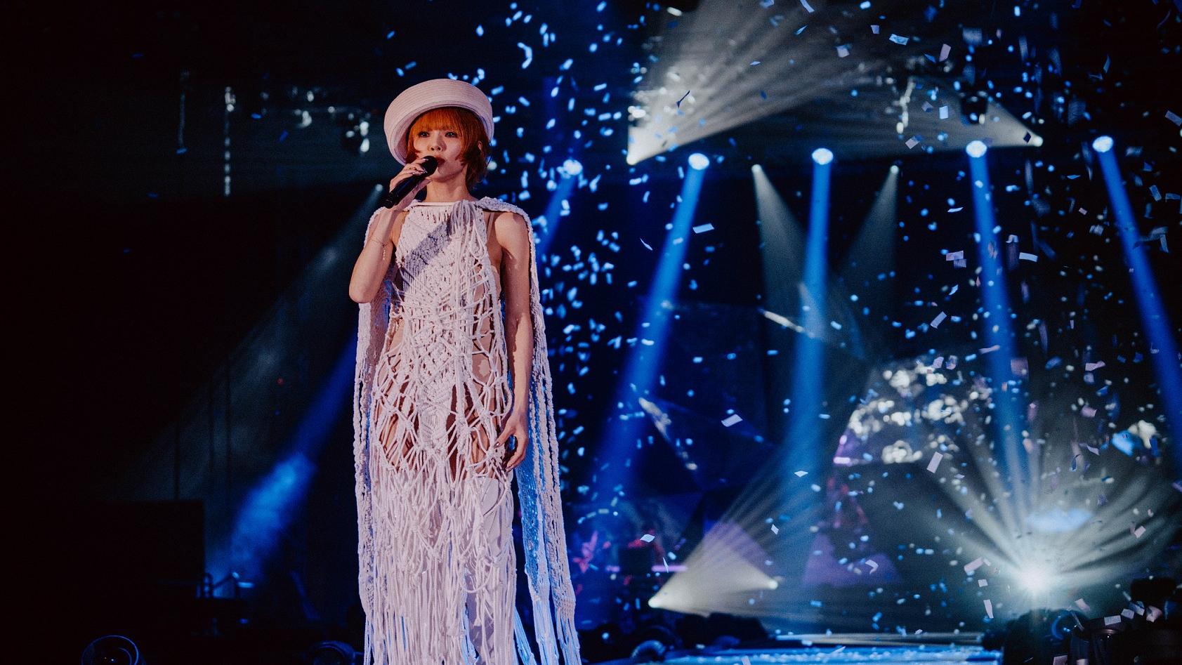 方皓玟音樂會｜行Catwalk搵Zpeical自肥  方皓玟encore唱《It’s Not Your Fault》獻黃偉文