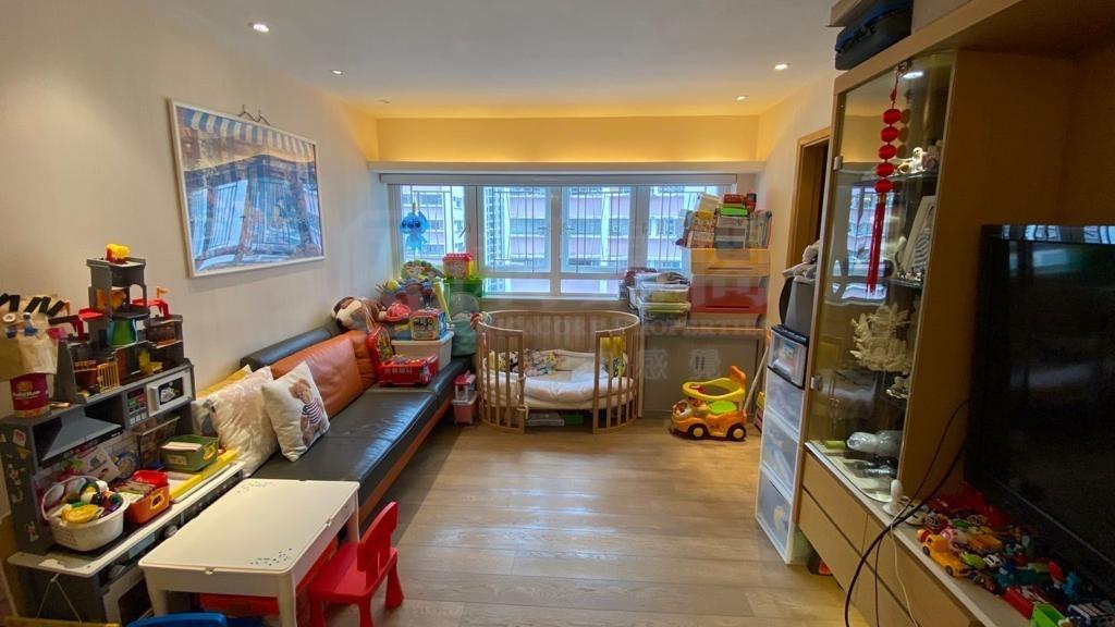 長方形大廳實用見使，裝修亦雅緻新淨。(代理提供)