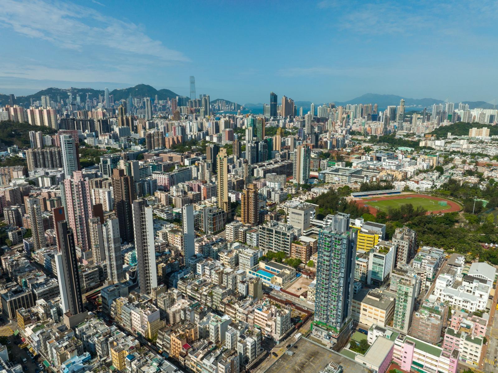 中原地產研究部預測，5月份整體樓宇買賣合約登記全月錄4,600宗及370億元，按月分別下跌20.1%及42.0%，創4個月新低。(資料圖片)