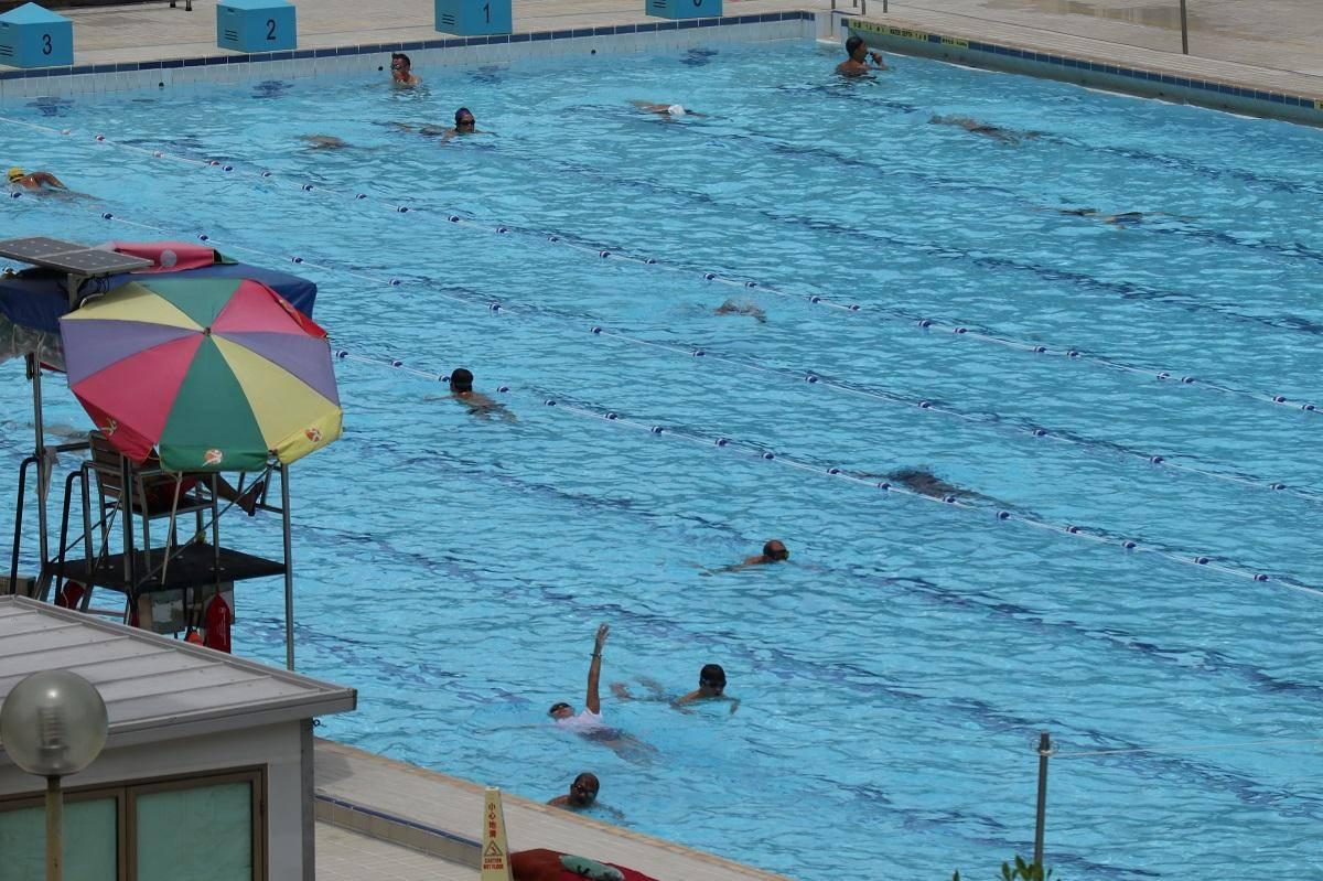 康文署轄下42個泳池僅17個局部開放　稱季節性救生員短缺問題大