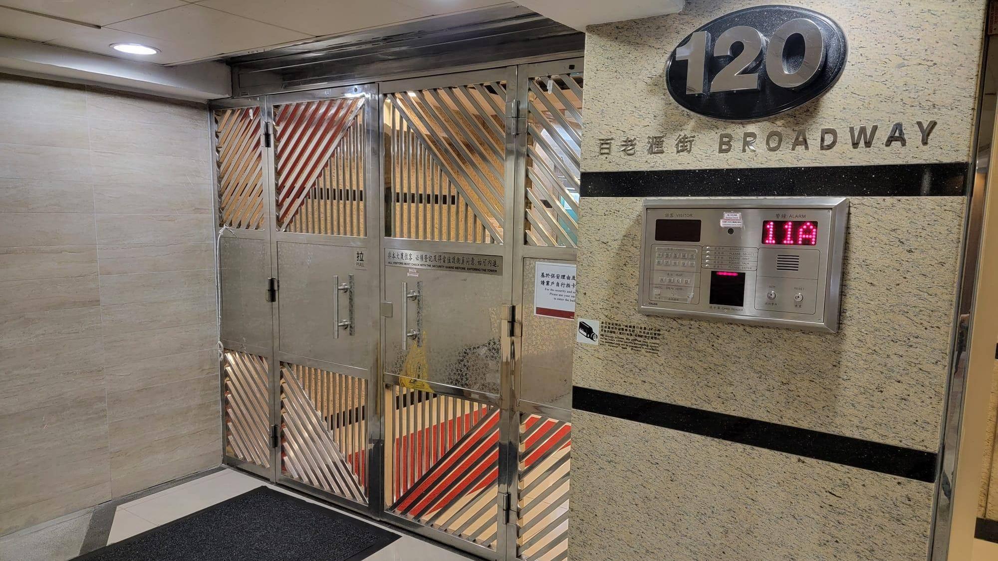 美孚新邨父女倒斃屋內　法醫確認無表面傷痕