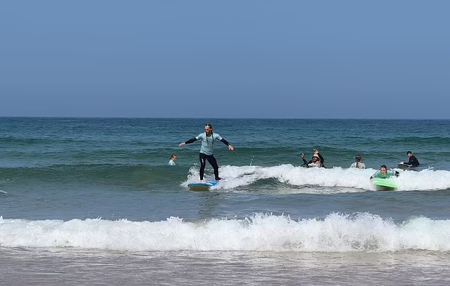 26歲青年希臘玩直立板 遭閃電劈中慘死海中 女友當時正拍攝英姿 