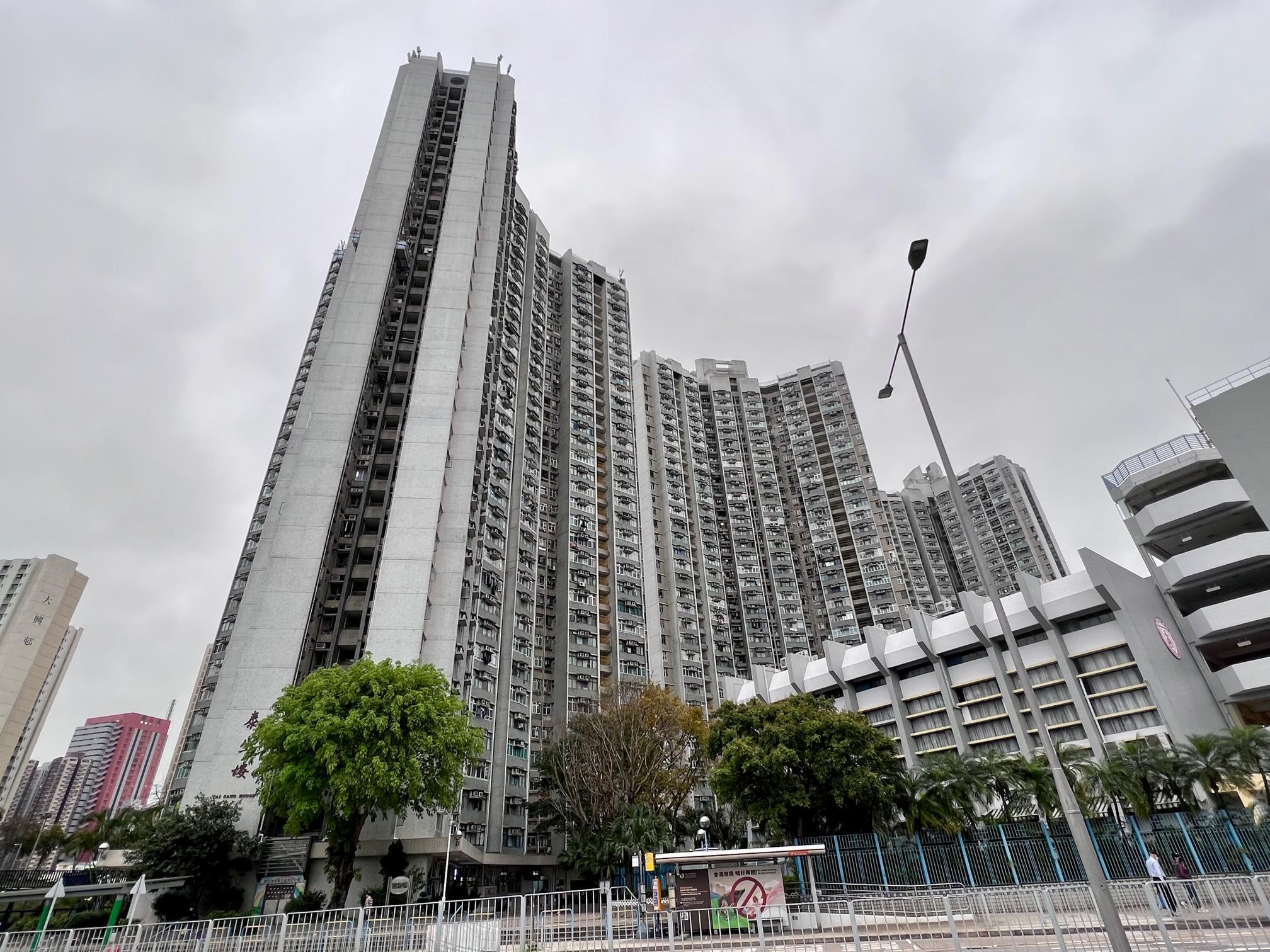 屯門公屋建生邨最新錄大賺成交個案，原業主買入兩房單位僅3年，近日轉手帳面勁賺逾160萬元離場。