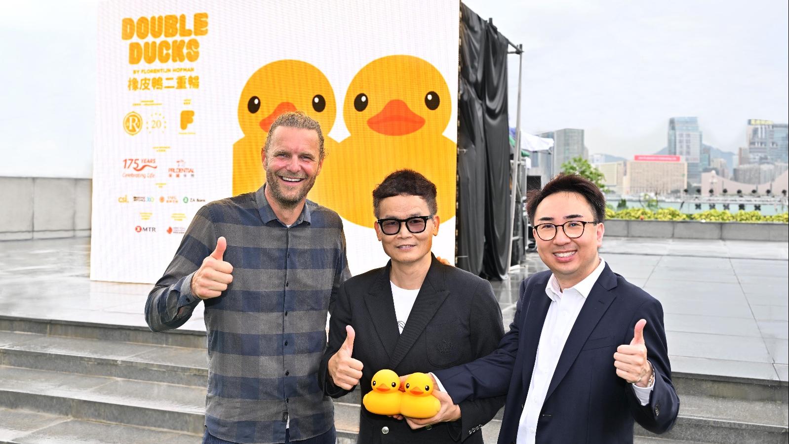 恒基盼再與巨型黃鴨創作者霍夫曼合作