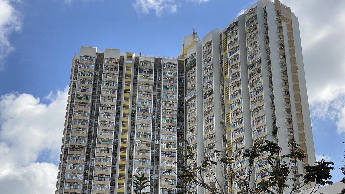 青衣公屋長安邨一個未補地價中層單位，原業主買入11年後以198萬元轉手，帳面獲利逾165萬元離場。