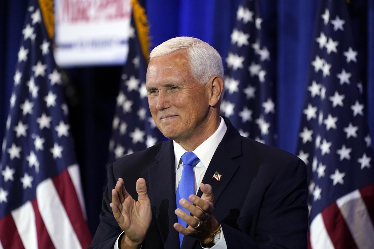 美國大選，彭斯正式展開選舉工程，大肆抨擊特朗普。(AP)