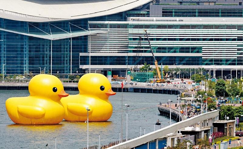 「巨鴨」經濟造就開心香港社會