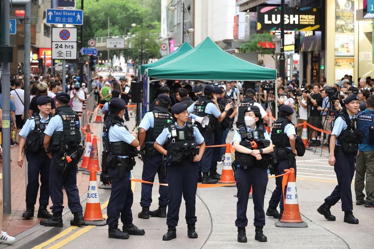 警方指，上周六在維園附近拘捕2男2女，已獲准保釋候查。(資料圖片)