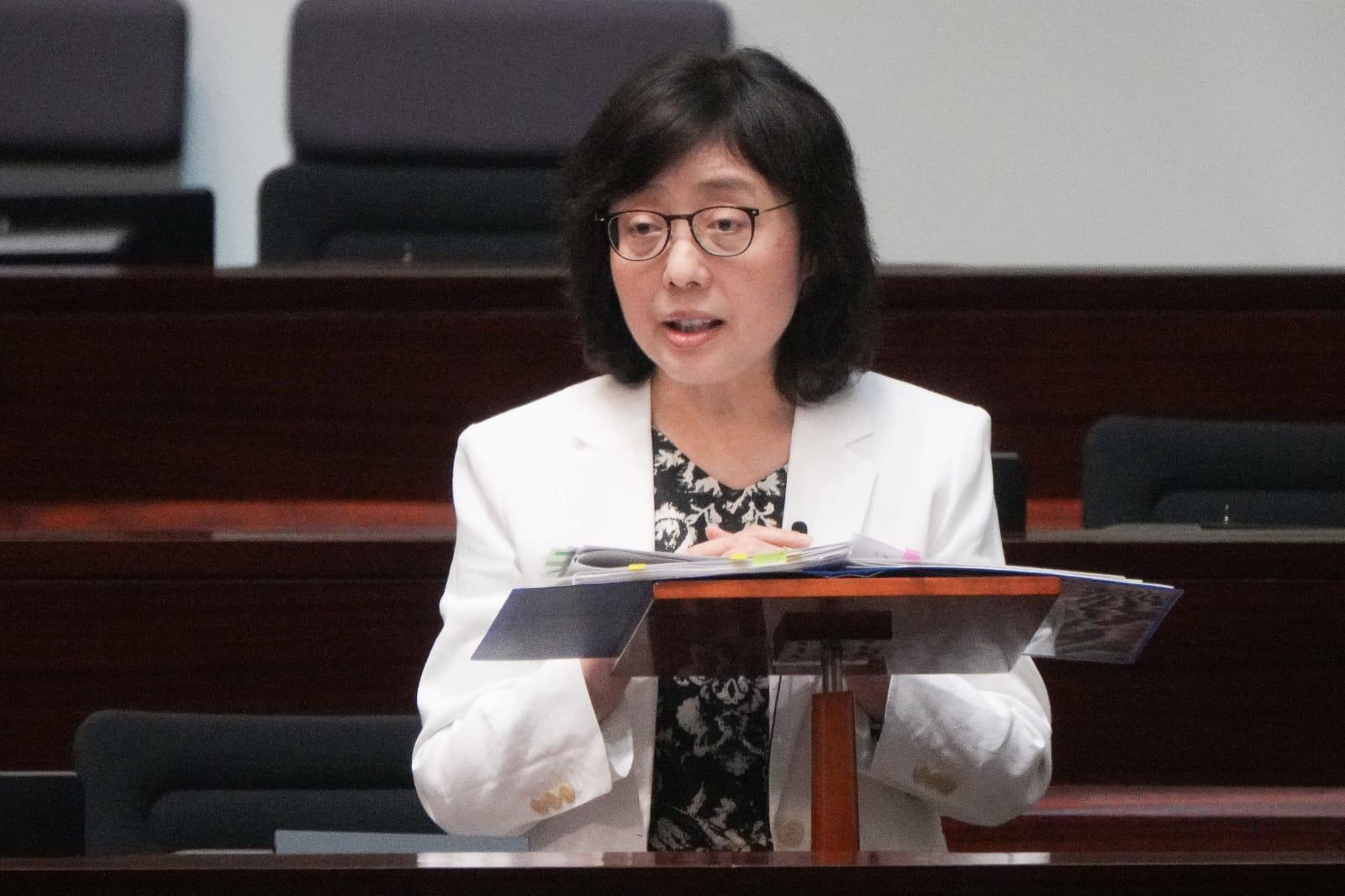 甯漢豪指，粉嶺高球場建屋用地列「未決定用途」是尊重環評，認為政府建議是實事求是。(李睿哲攝)