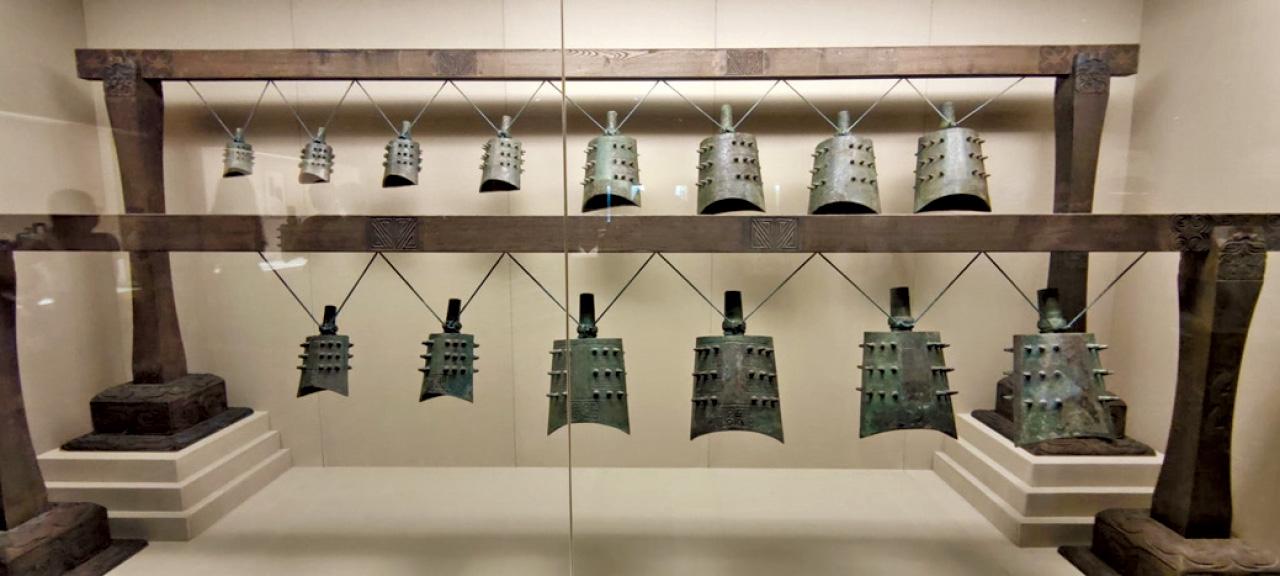 西周晉侯蘇鐘(上)