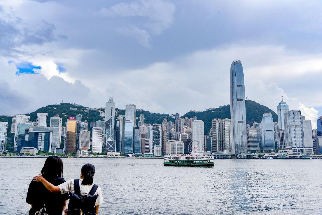 抱殘守缺 經濟褪色 創新進取 自然得益