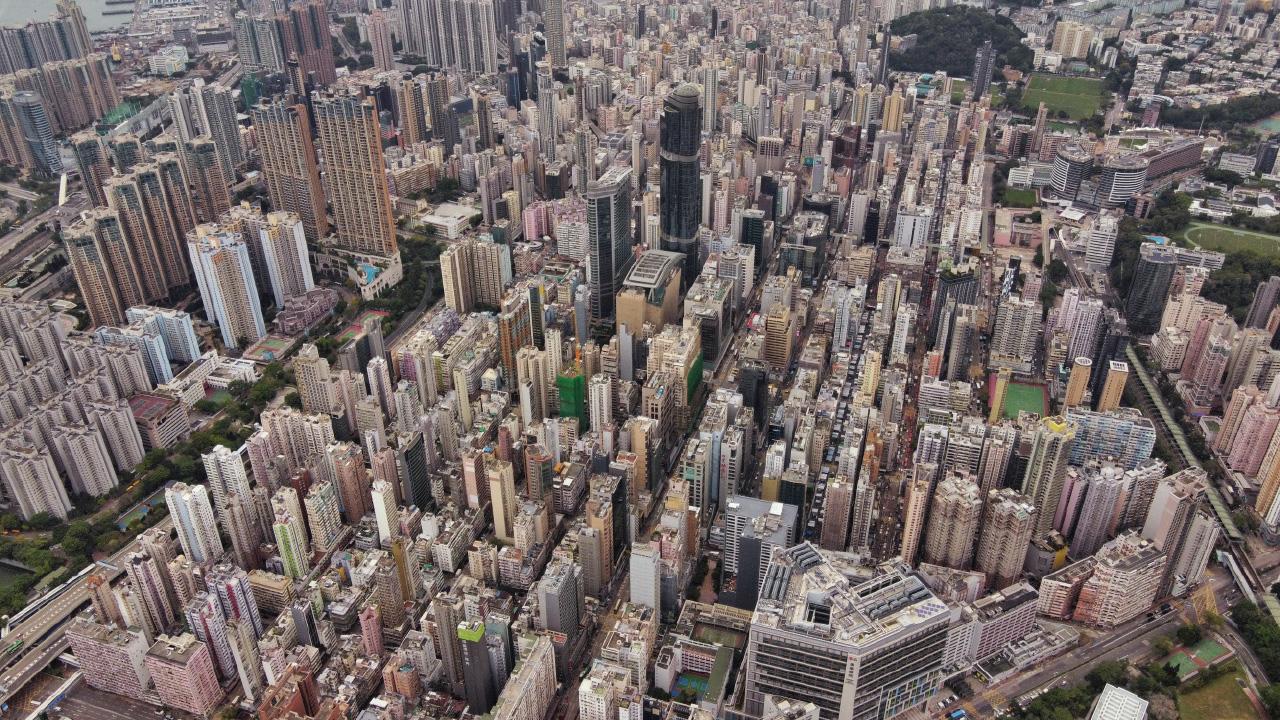 本地樓市的不利因素