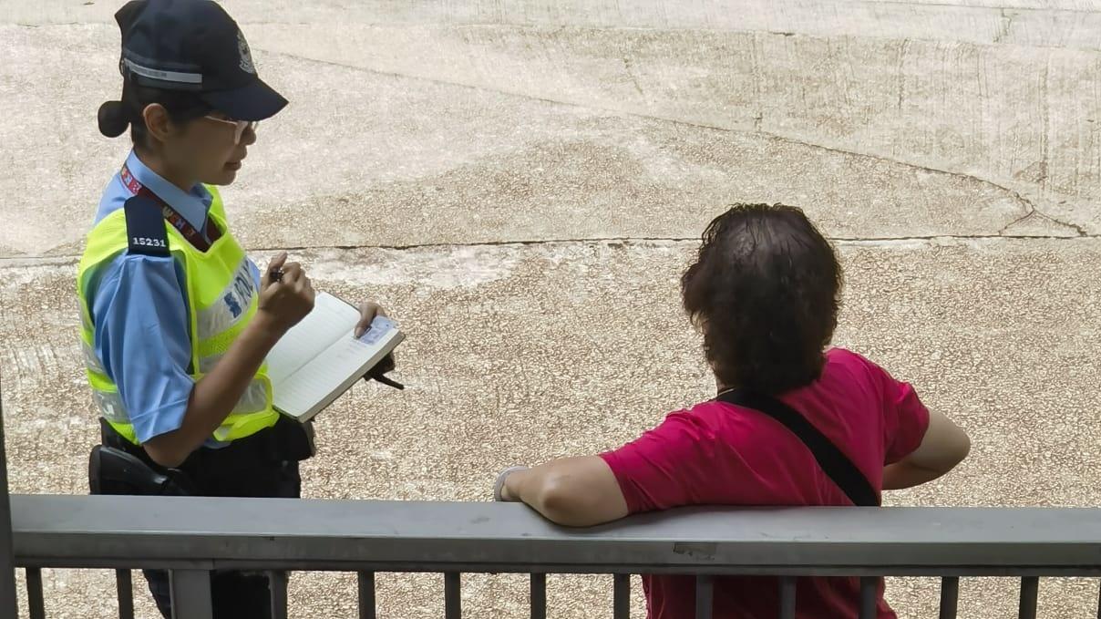 警方聯同入境處掃黃反黑工拘9男女