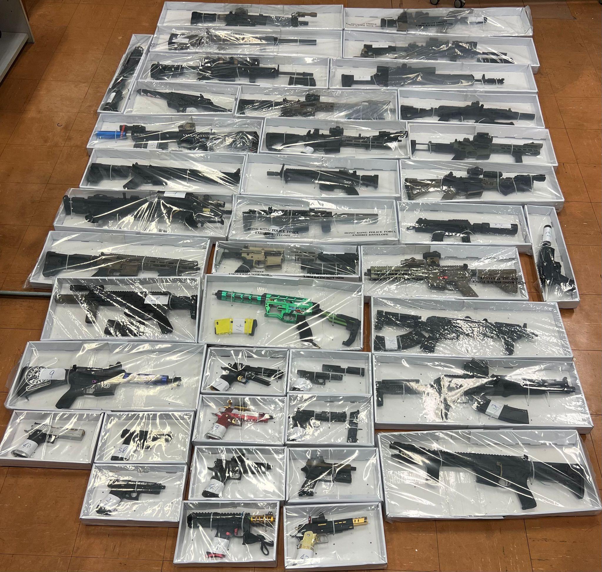 上周六虛報MegaBox有人持槍形物體　39歲男另涉3宗同類案件　警檢45支仿製槍