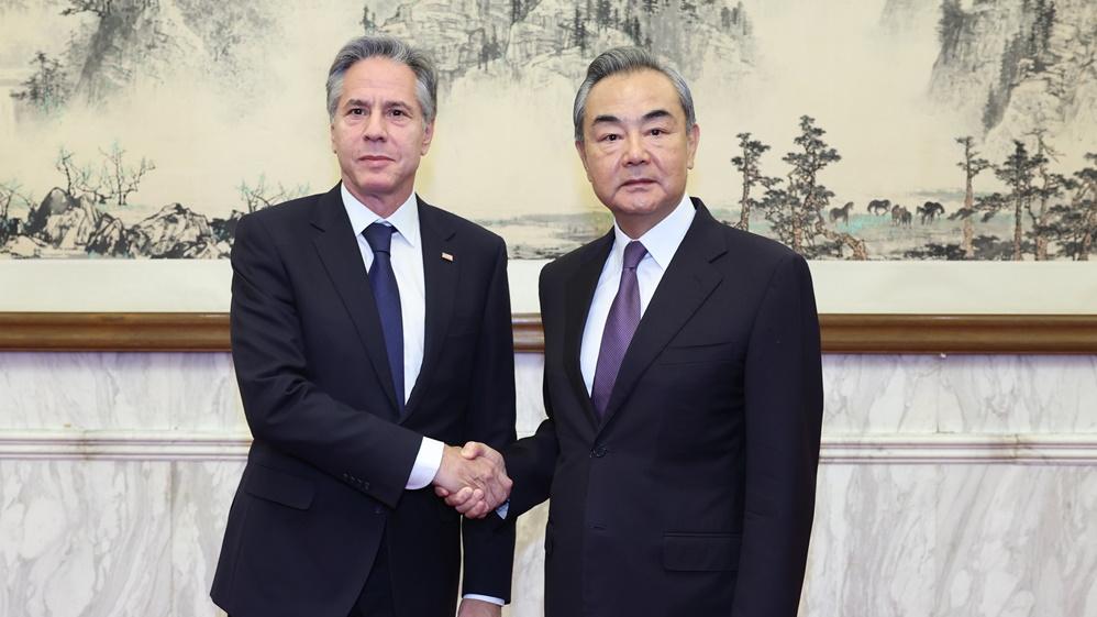 美國國務卿布林肯與中央外事辦主任王毅會面。(新華社)