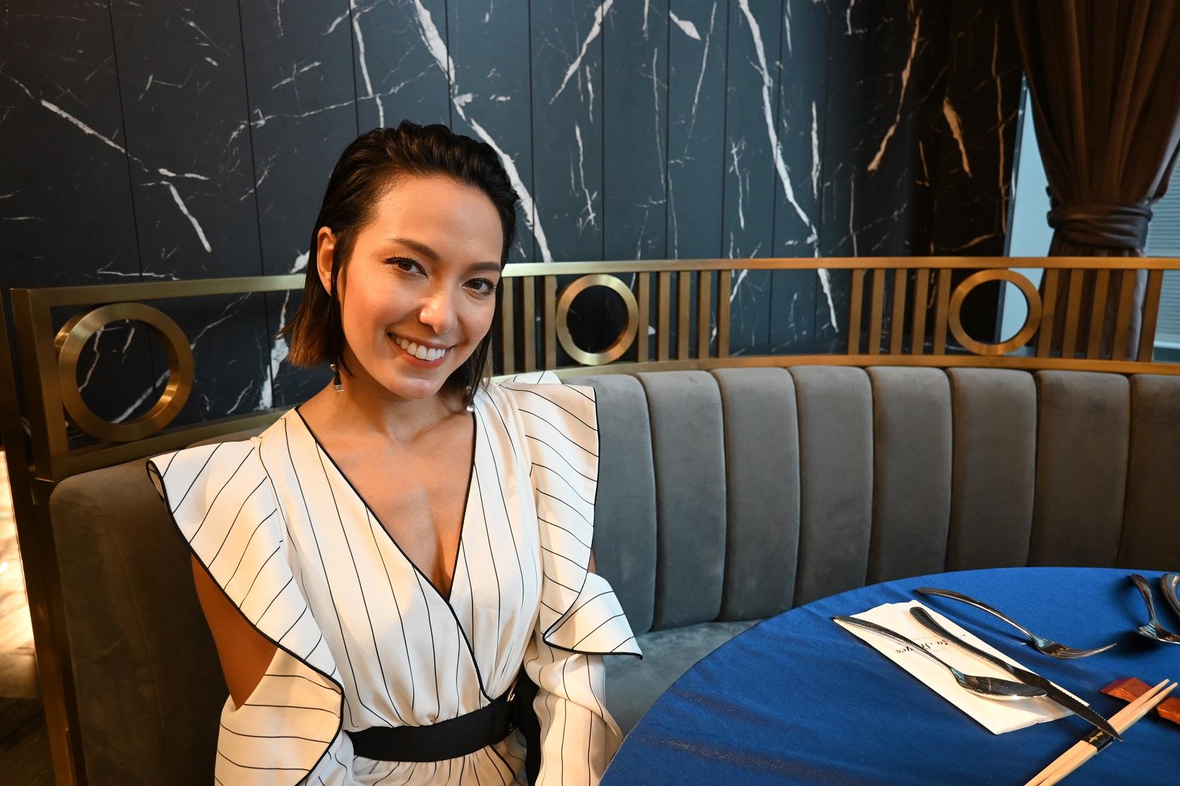 蔡宛珊與Edan拍《社內相親》攬頭攬頸  望爵屎多多包涵