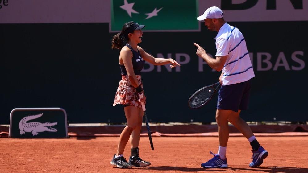 加藤未唯與拍檔晉級混雙四強。(Twitter圖片)