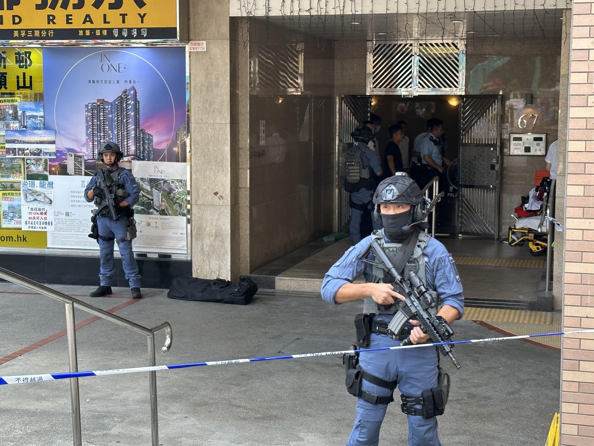 24歲男子持雙刀徘徊美孚新邨大廈走廊 警員持槍拘捕（更新）