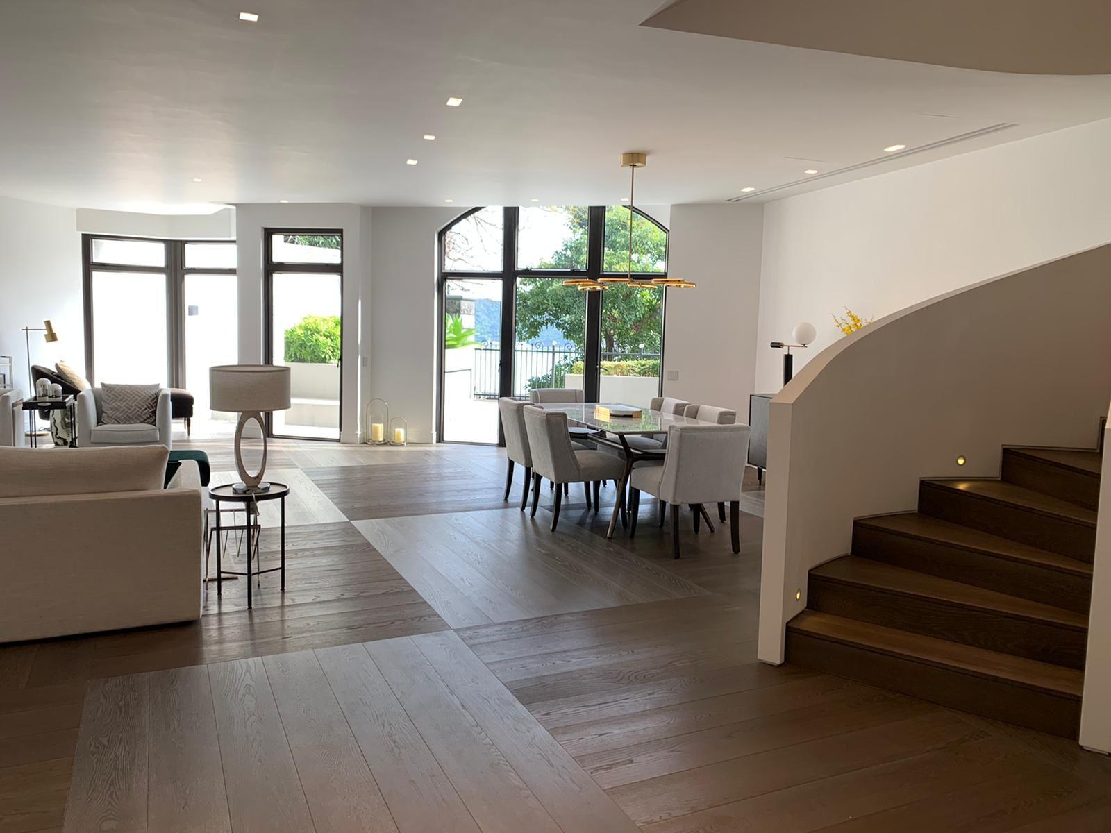 單位間隔為五房，其中大廳非常寬敞。(代理提供)