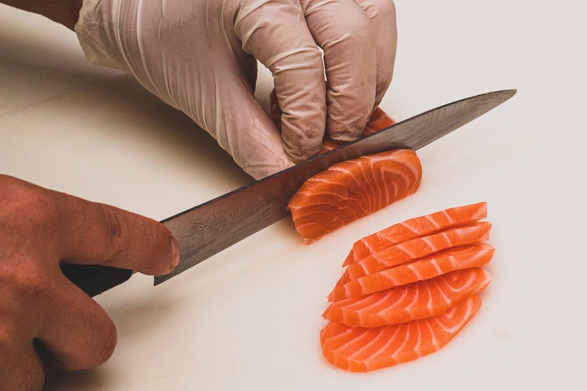 當局預告未來或有一段時間沒有日本魚生供港。(Unsplash圖片)