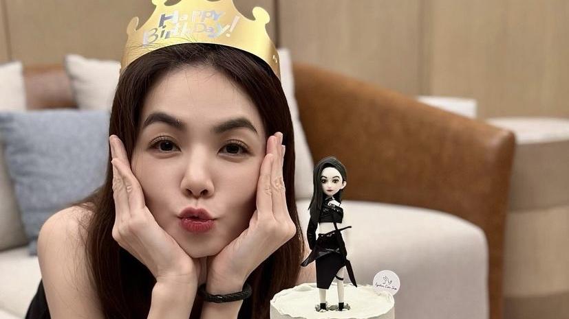 S.H.E成員Ella自爆小時候曾遭性侵 : 他把手伸進我的褲子裡面