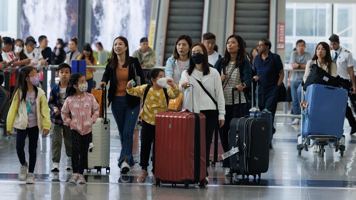 訪港旅客量回升帶動本港勞工市場，招聘氣氛有所改善。(資料圖片／蘇文傑攝)