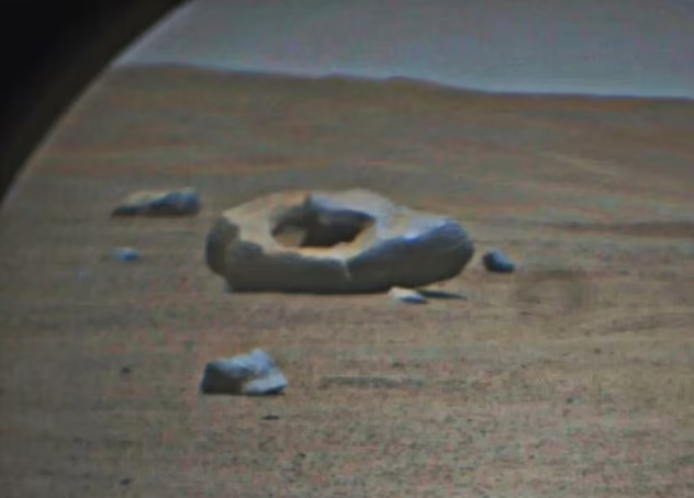 NASA探測車火星實拍 驚見地上有「冬甩」究竟邊個留低？
