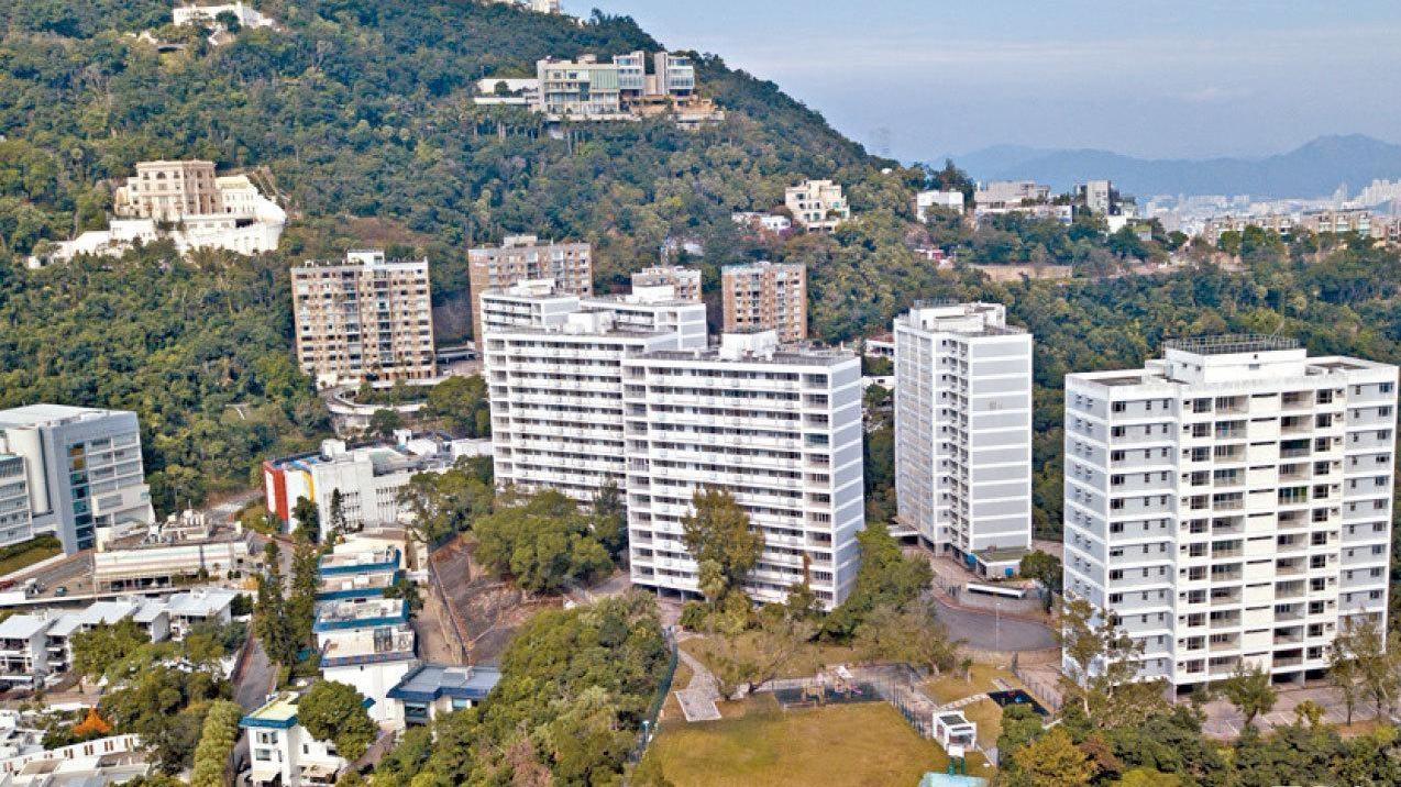 今年上半年山頂南區共錄46宗二手豪宅買賣，較去年下半年大幅上升64.3%，總成交金額共涉約41.46億元。(資料圖片)