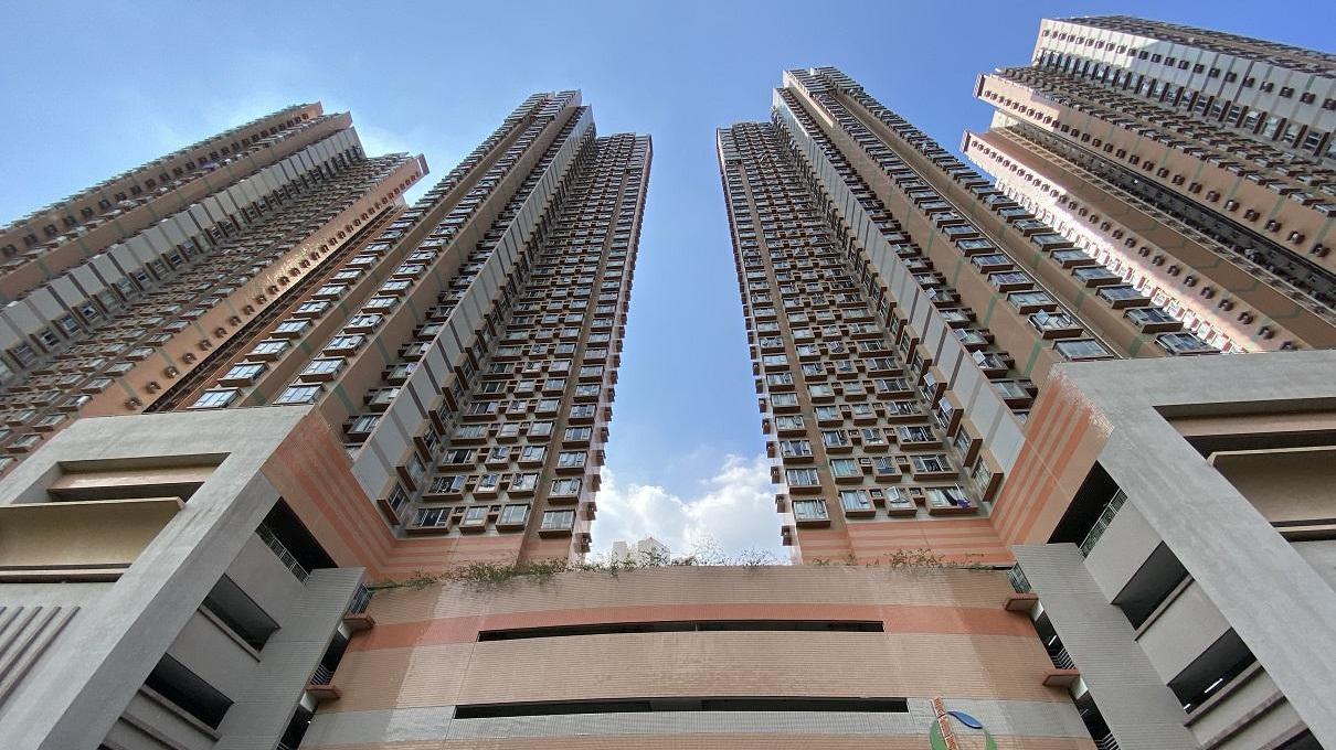 屯門景峰輕鐵站沿線居屋景新臺，最新獲綠表客以full paid形式，斥485萬元(居二市場價)入市三房單位。