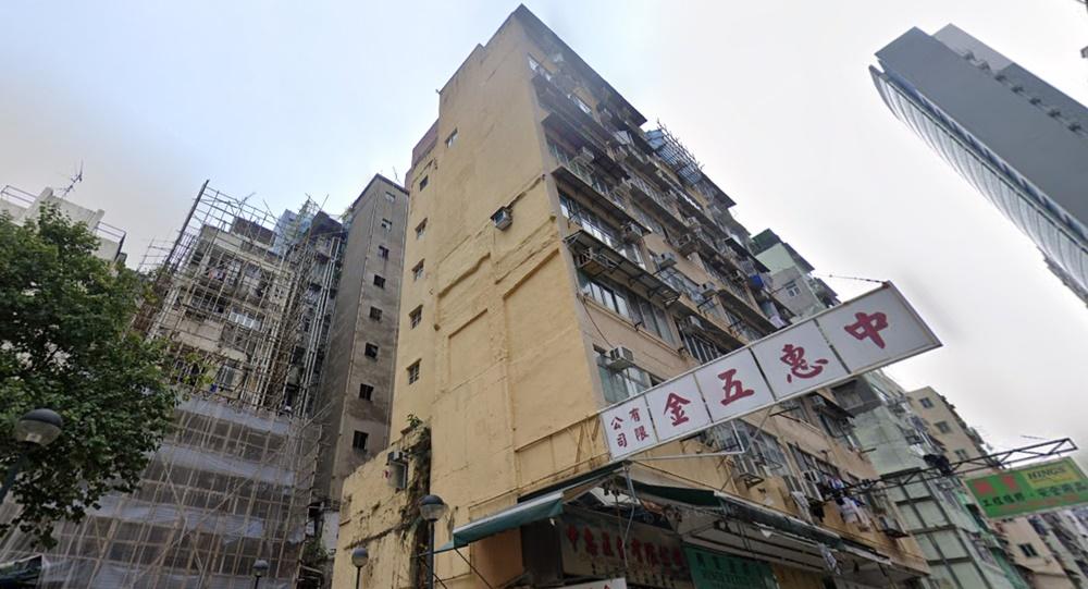 旺角裸男墮樓身亡，涉事劏房同時起火。(Google Map)