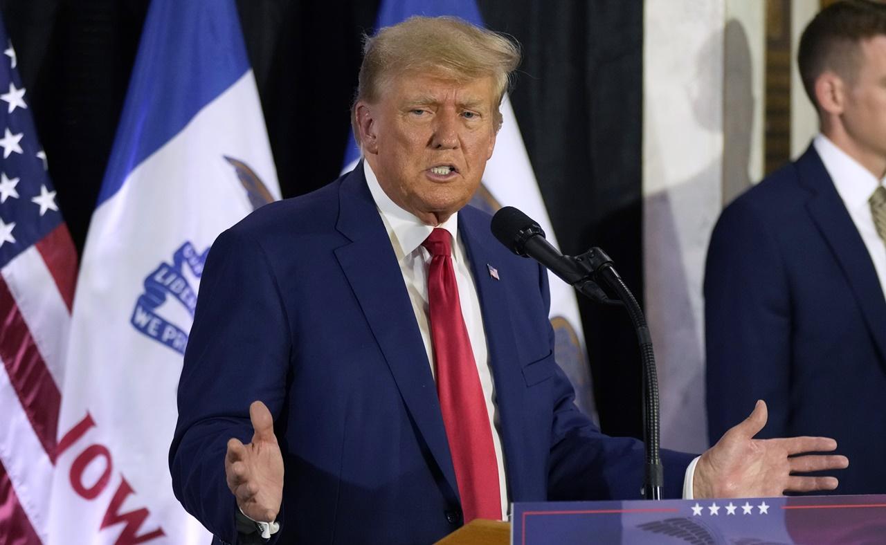 特朗普稱獲通知成國會騷亂調查對象，批屬政治迫害。(AP)