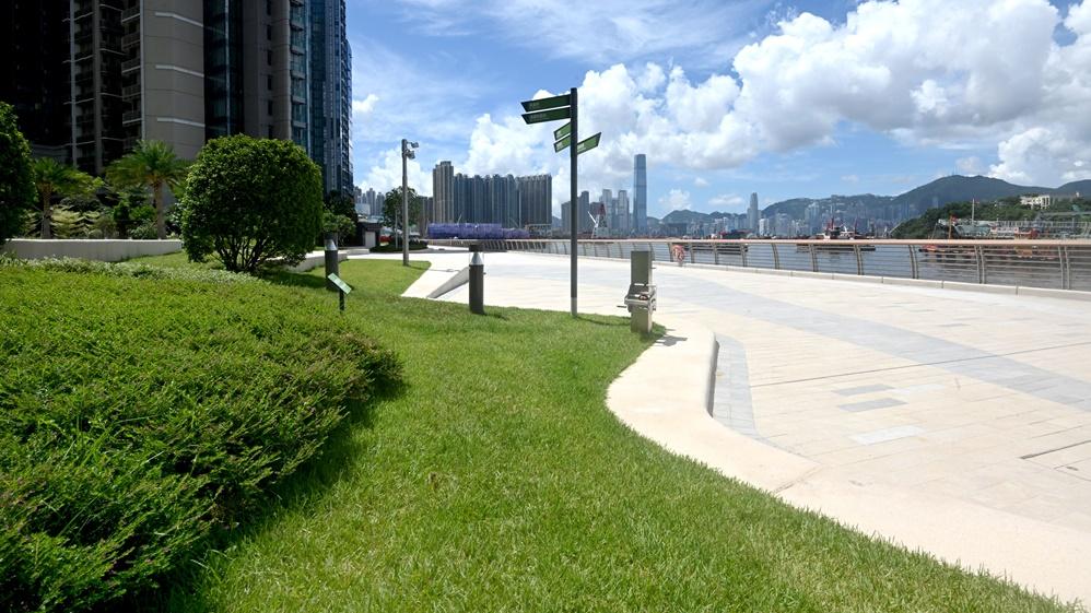 長沙灣海濱花園今起全面開放予公眾使用。(政府新聞處圖)