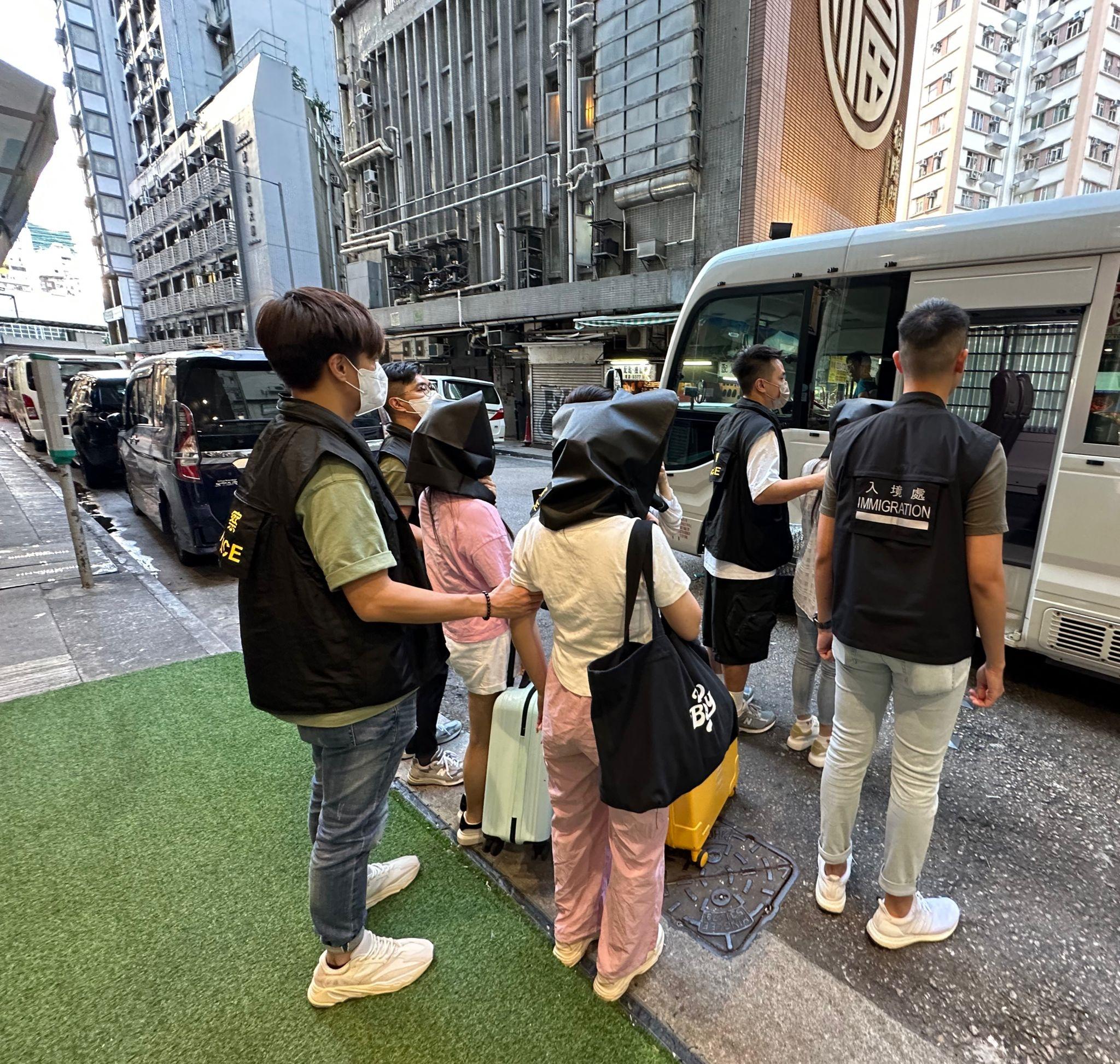 雷霆2023｜跨部門灣仔掃黃拘2外籍女8內地女