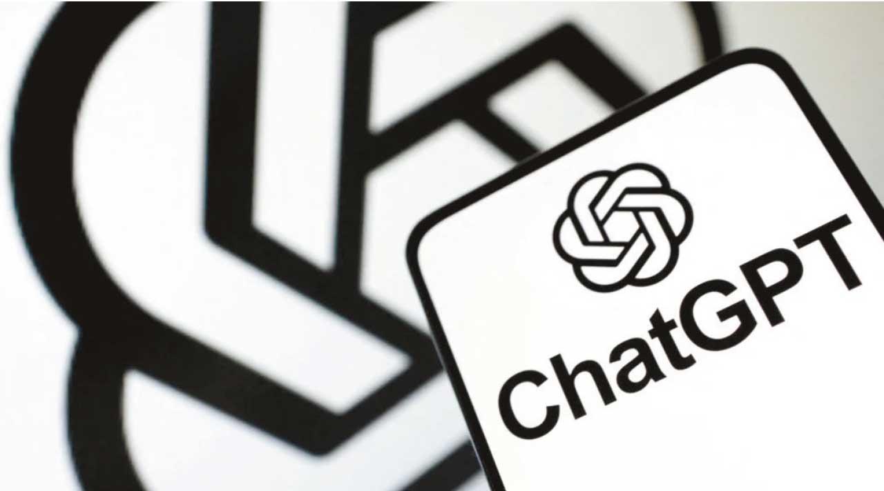 數據科普｜ChatGPT流量首見下滑！秘密武器 登場迎戰