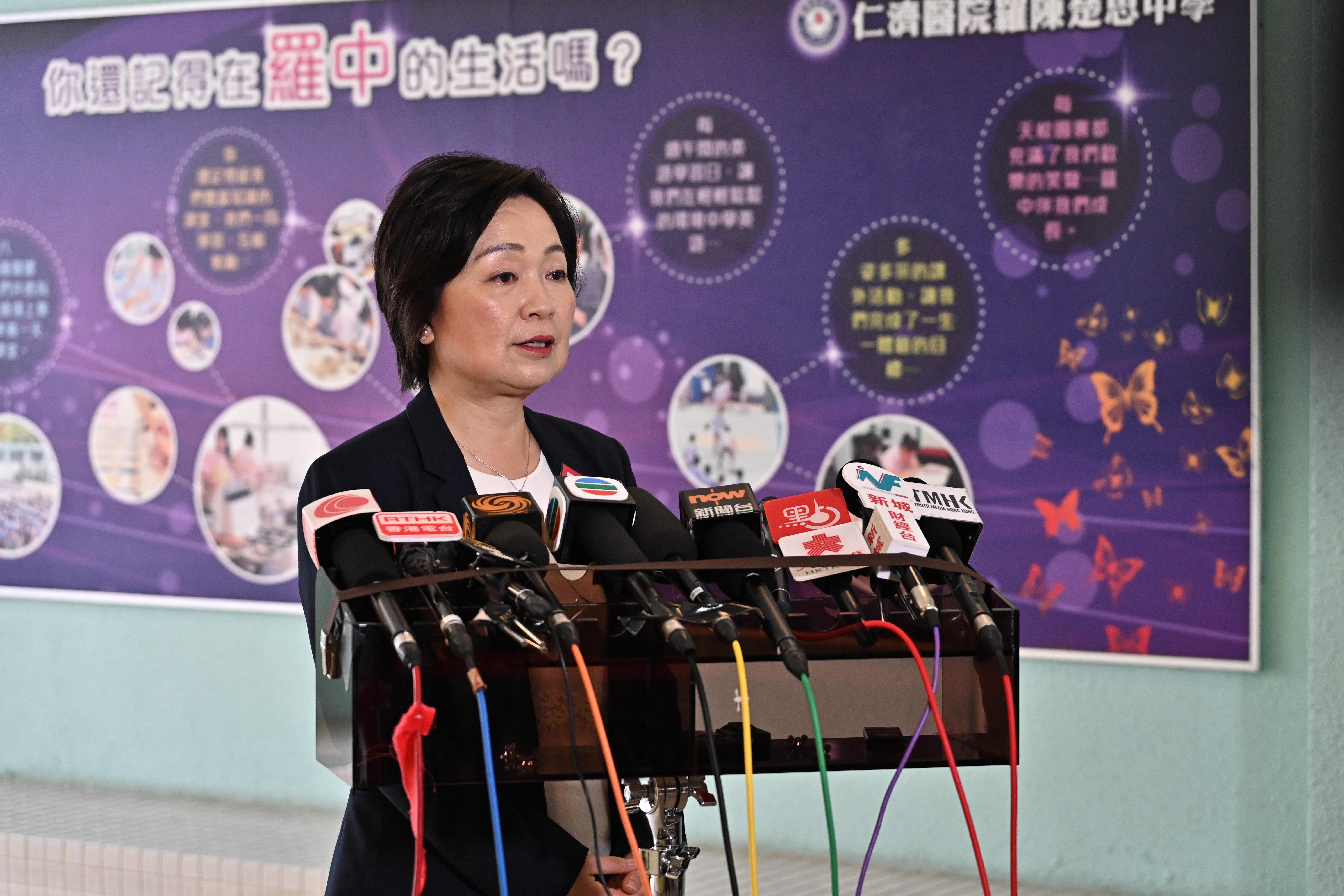 DSE放榜2023｜讚港有優質大學學科　蔡若蓮：相信考生很願意留港升學