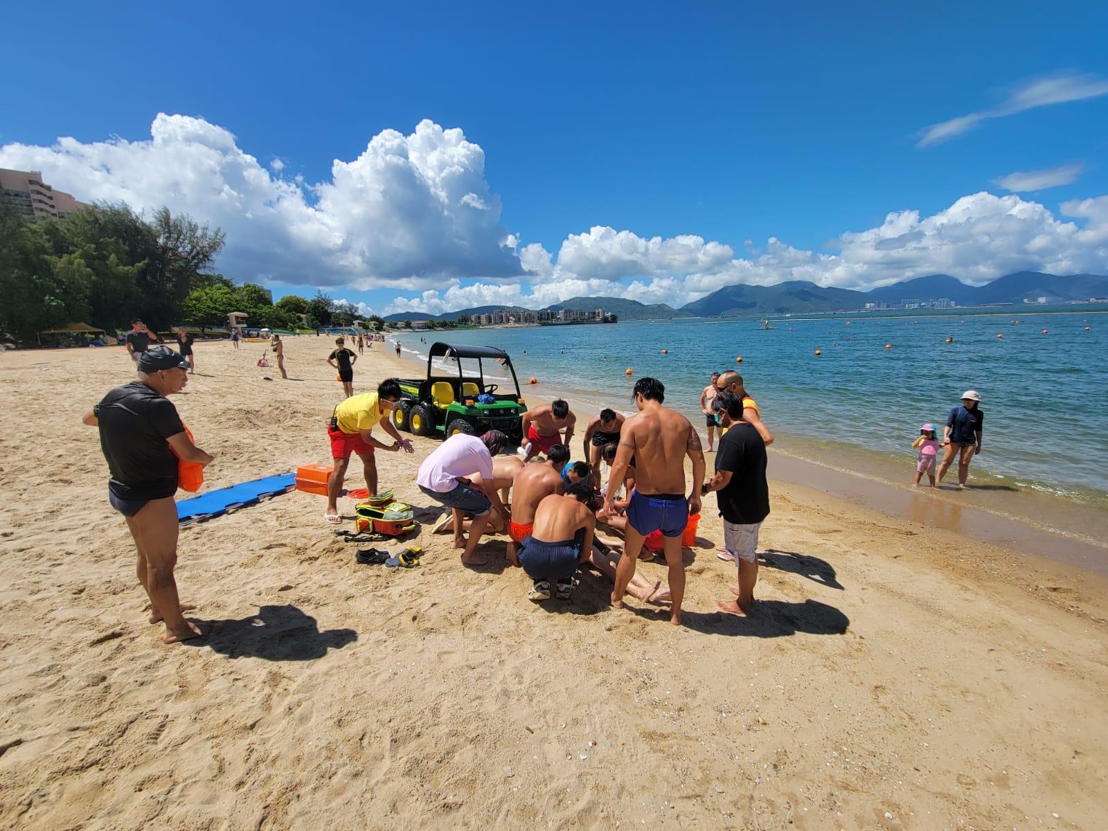 屯門新咖啡灣泳灘男泳客遇溺　獲救上岸昏迷不醒