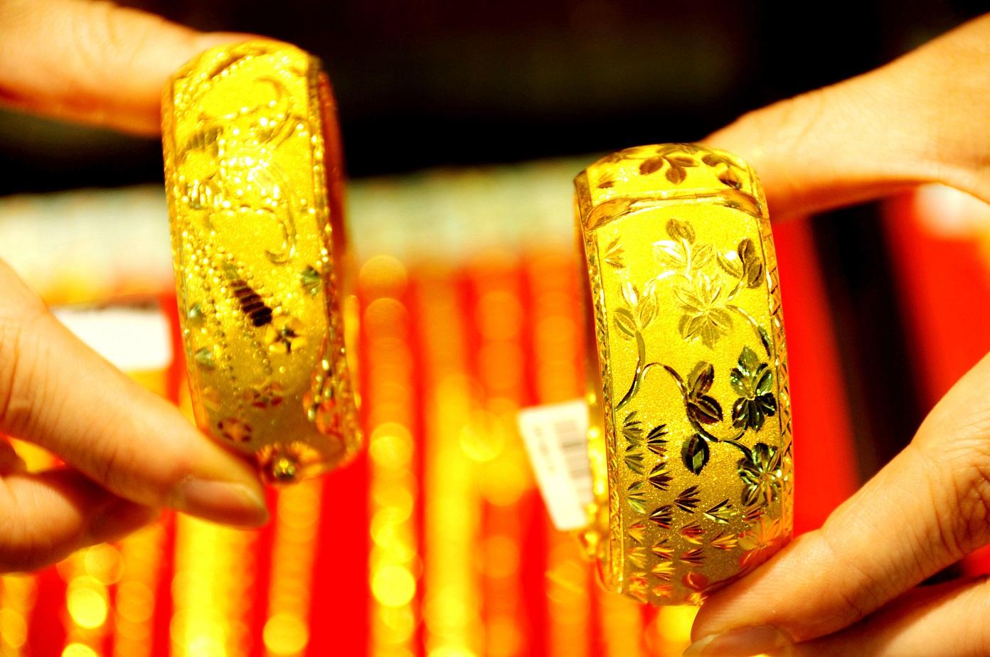 金價預測｜美加息周期快完 渣打料金價上望2050美元