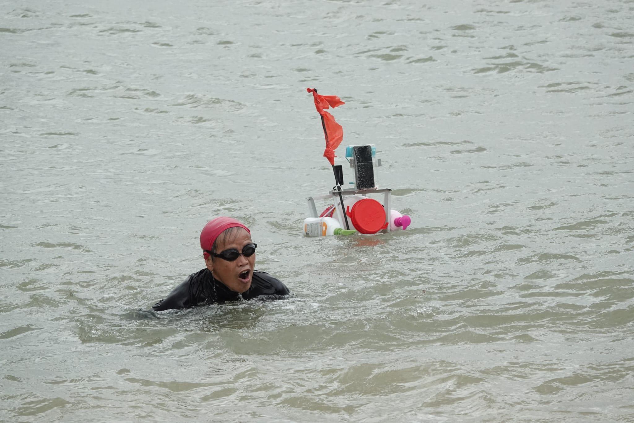 颱風泰利｜105人入住臨時庇護中心  截至11時全港18宗塌樹