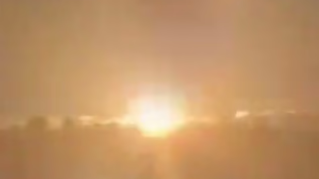 烏克蘭局勢｜克里米亞大橋兩度爆炸3死傷 傳烏安全部門及海軍發動 涉水底無人機